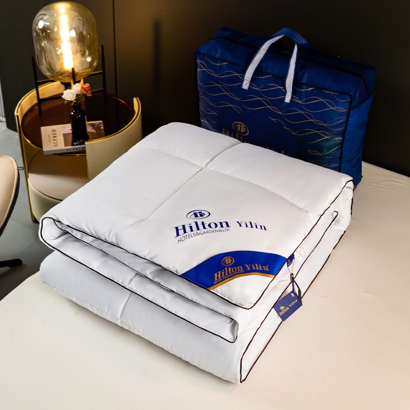 ส่งในไทย Hilton ผ้านวม 100% ของแท้ผ้าห่มไหมฮิลตัน เกรดโรงแรม 5ดาว มีบางๆ/หนา ผ้าห่ม อ่อนนุ่ม เย็น เนียน ขนาด 5,6,7ฟุต