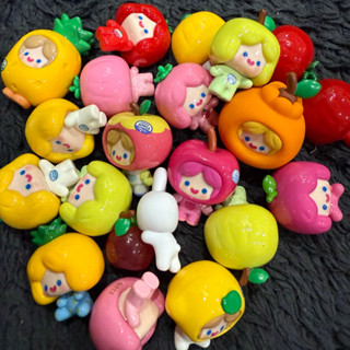 FINDINGUNICORN RICO BEAN Happy friend in the fruit basket