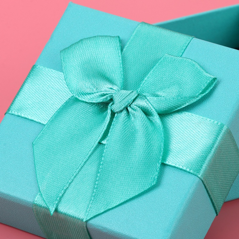 🍍🍍 PK 🍍🍍 กล่อง กล่องกระดาษ เครื่องประดับ ใส่แหวน ใส่สร้อย แบบติดโบว์ กล่องสี่เหลี่ยม  7.3*7.3*3.5 ซม - รูปที่ 5