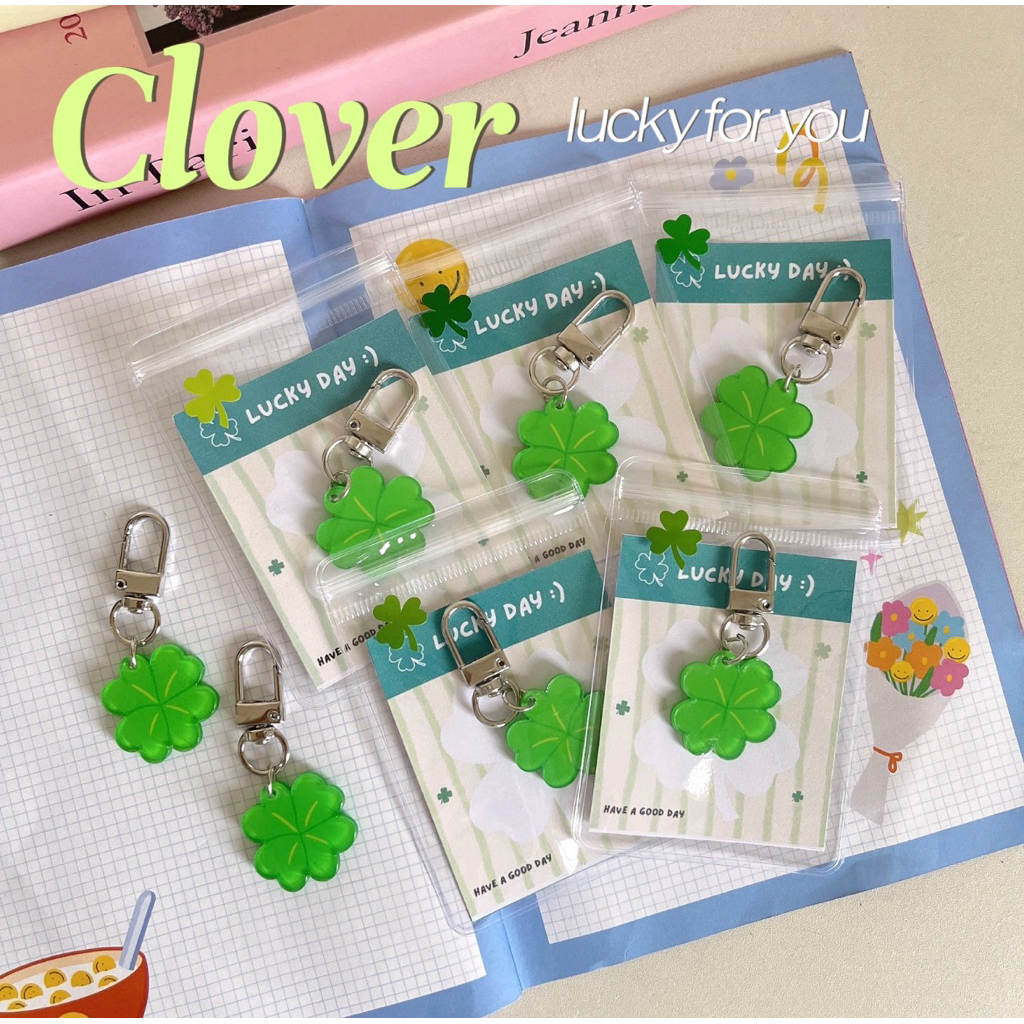 พร้อมส่ง🍀พวงกุญแจใบโคลเวอร์อะคริลิก ตะขอก้ามปู ของเเจกปัจฉิม รับปริญญา ของชำร่วย giveaway