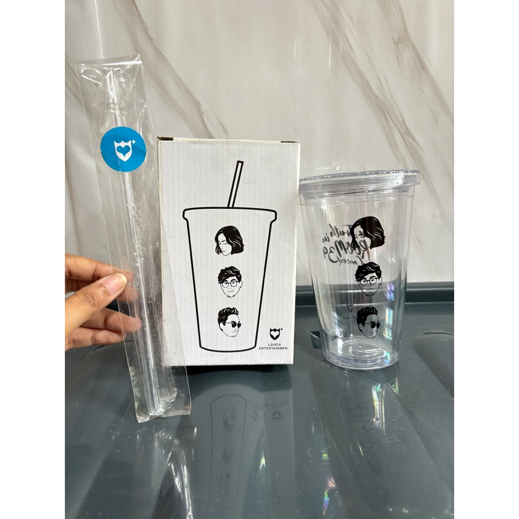 แก้วน้ำ Room 39 จากค่าย LOVEiS พร้อมหลอด