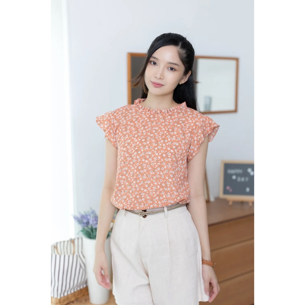 Narinari : MT2711 Ruff Collar Frill Sleeve Blouse เสื้อแขนกุดแต่งระบายแขน
