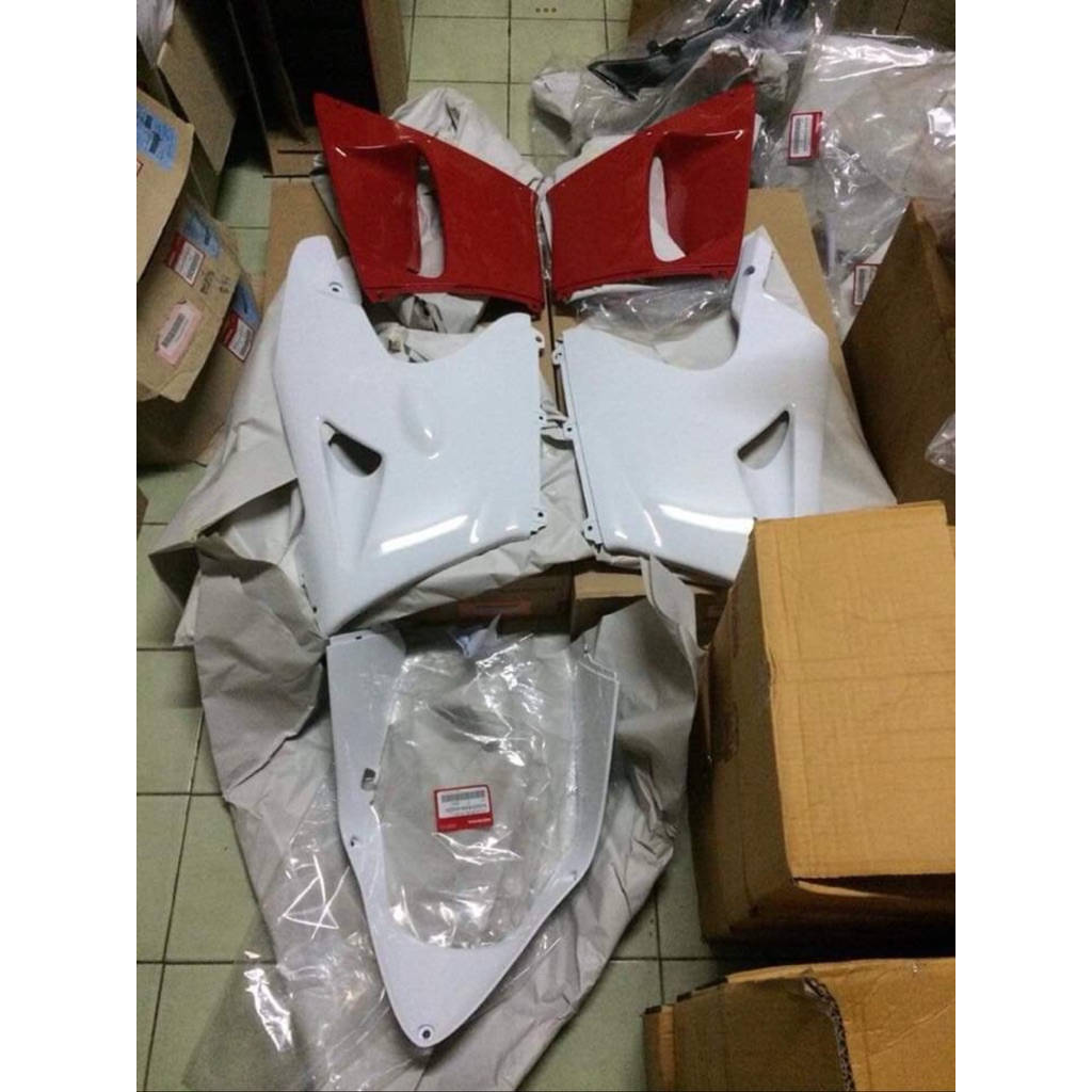 ชุดสี แฟริ่ง 5ชิ้น HONDA NSR150SP 2T รถสีแดง🔴 (แท้ศูนย์ฮอนด้า)