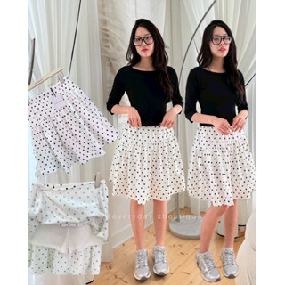 Layered polkadot skirt☁️⚪️⚫️(390฿) มาแล้ววว!! กระโปรงสั้นลาย…