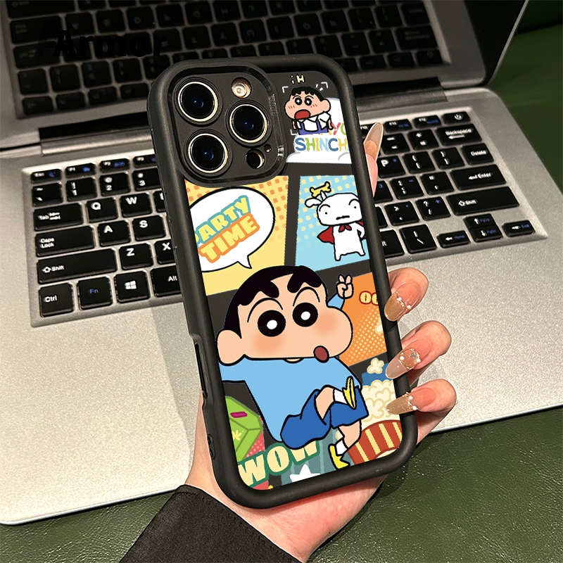 ป้องกันการชนกัน อะนิเมะ กรณีโทรศัพท์ ขั้นสูง แฮปปี้เครยอนชินจัง iPhone 15 Pro  7 8 Plus XR XS X 14 13 12 11 Pro Max