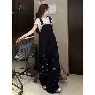 1961# [S-XL] ชุดเอี๊ยมผ้ายีนส์ขายาวสีดำปักลายน่ารักๆ ปรับสาย…