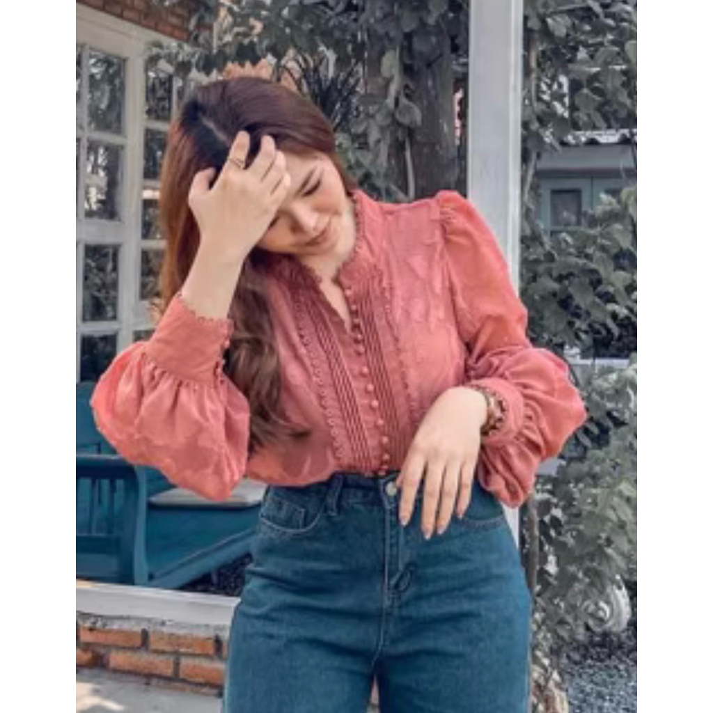 ส่งต่อ เสื้อแบรนด์ kwang จากร้าน design by sangsee เสื้อเชิ้ต เสื้อแขนยาว ลำลอง ชุดทำงาน สตรี