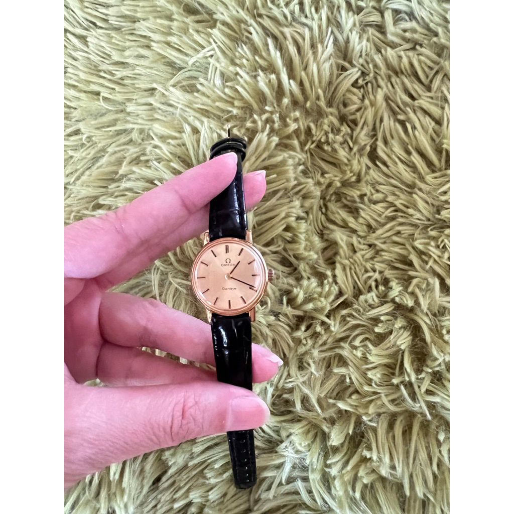 นาฬิกา omega geneve มือสอง ของแท้