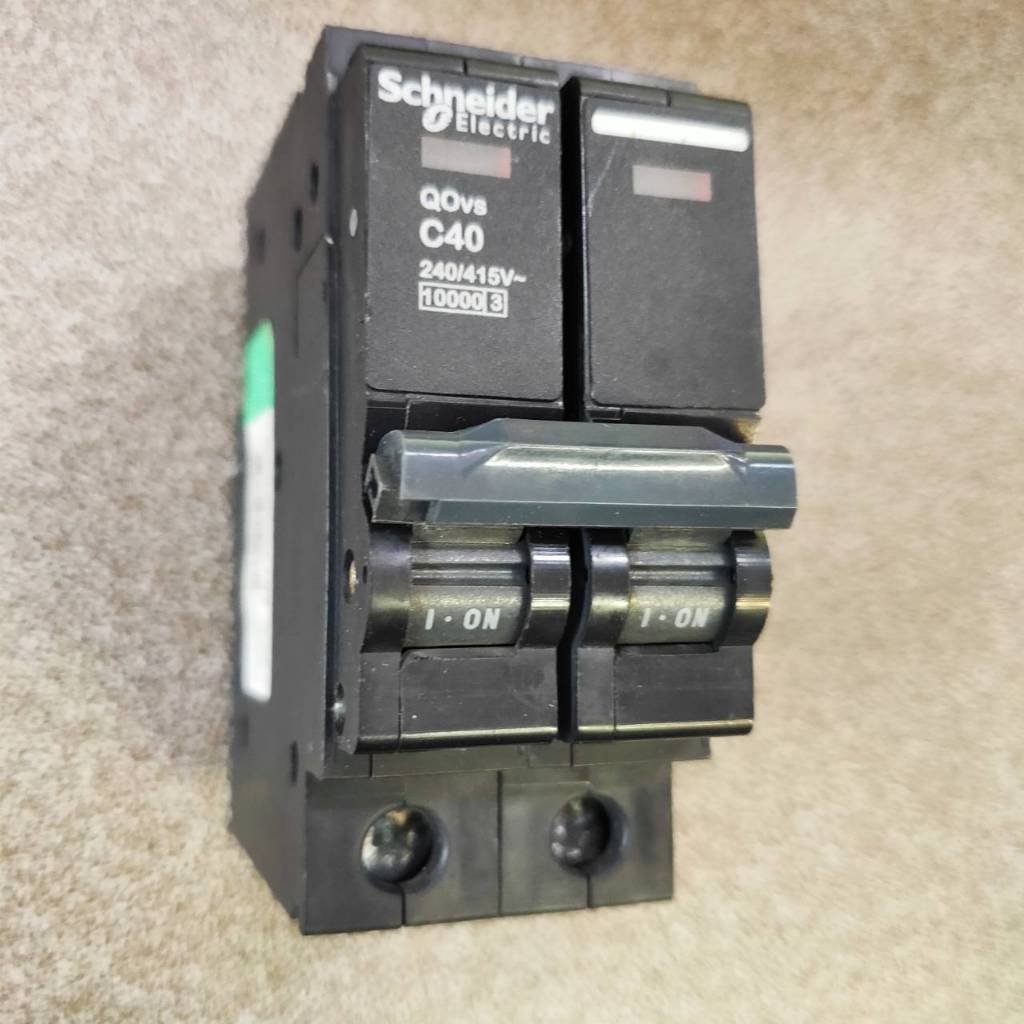 เมนเบรกเกอร์ 40A 2P 10kA SQUARE D QO240VSC10T