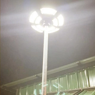 ไฟโซล่าเซลล์ สว่างยันเช้า UFO 100,000w 9ช่องไฟ 750LED. พลังงานแสงอาทิตย์100%