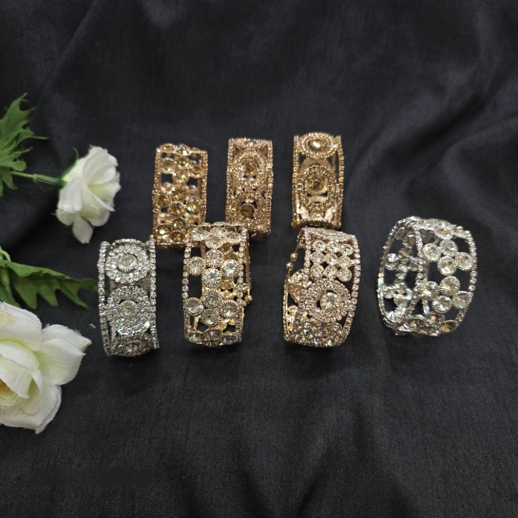 กำไลอินเดีย กำไลเด็กเล็กอินเดีย 1วง ฟรีไซส์ มี3สี สินค้าพร้อมส่ง Indian kids bangle