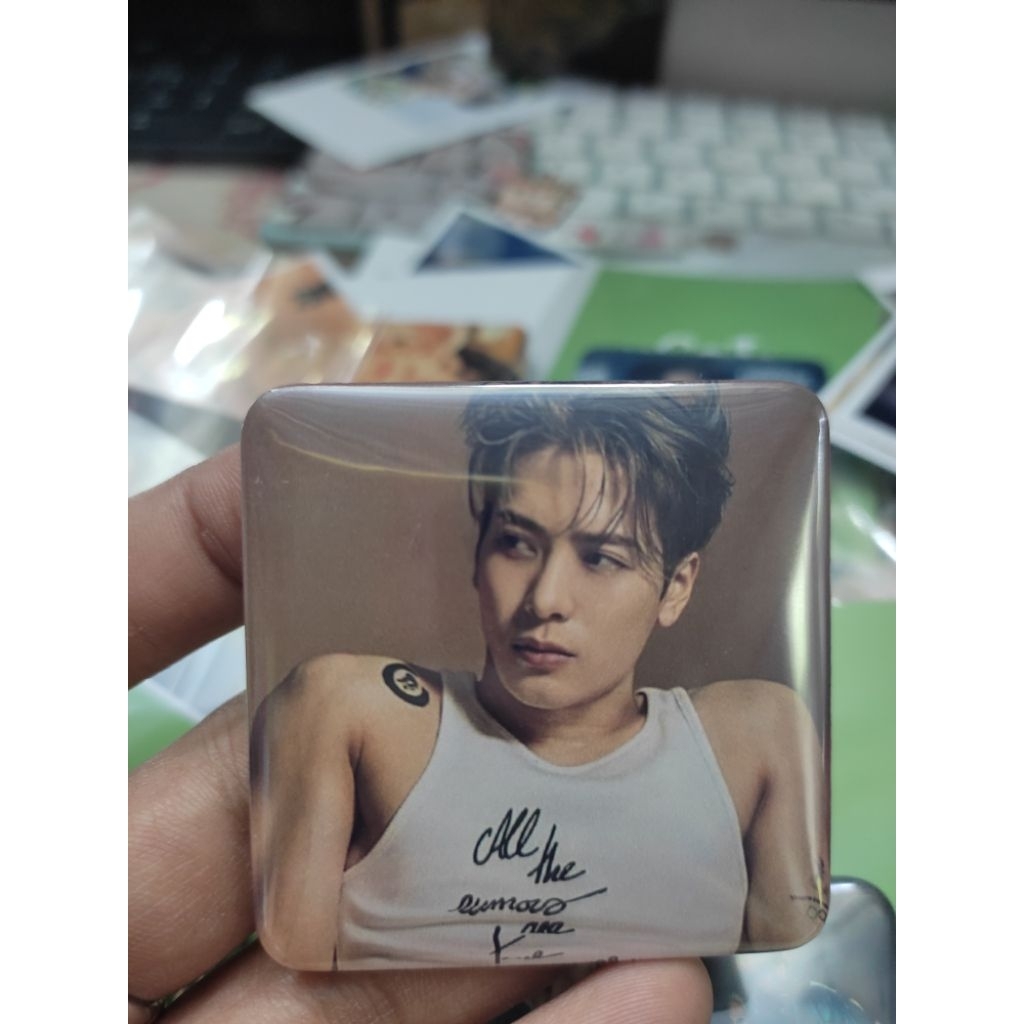 แม่เหล็กติดตู้เย็น jackson wang got7 ขนาด 2x2 นิ้วแถมรูป 1 ใบ