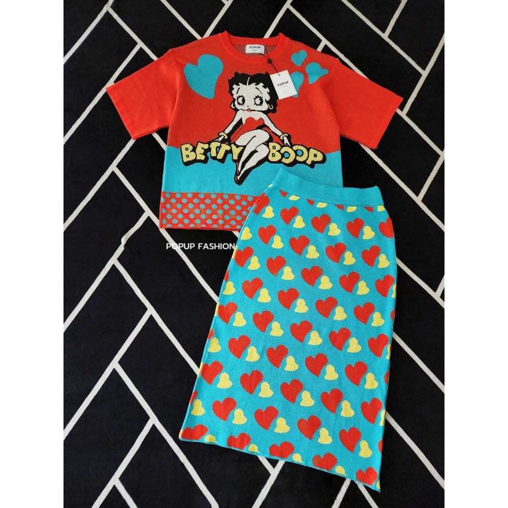 set กระโปรงทองลายหัวใจเสื้อทอลายการ์ตูน