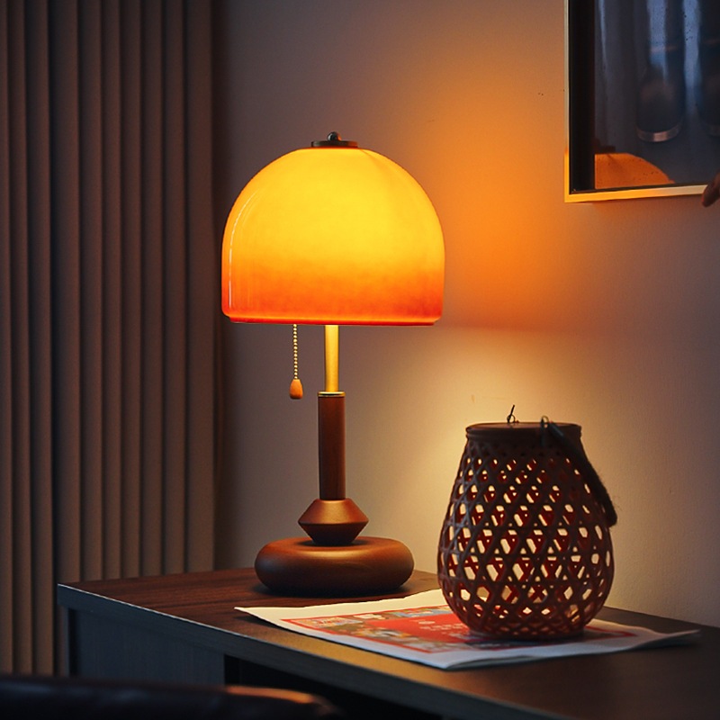 ห้องนอนโคมไฟข้างเตียงการศึกษาตกแต่งบรรยากาศโคมไฟตั้งโต๊ะไม้เนื้อแข็ง