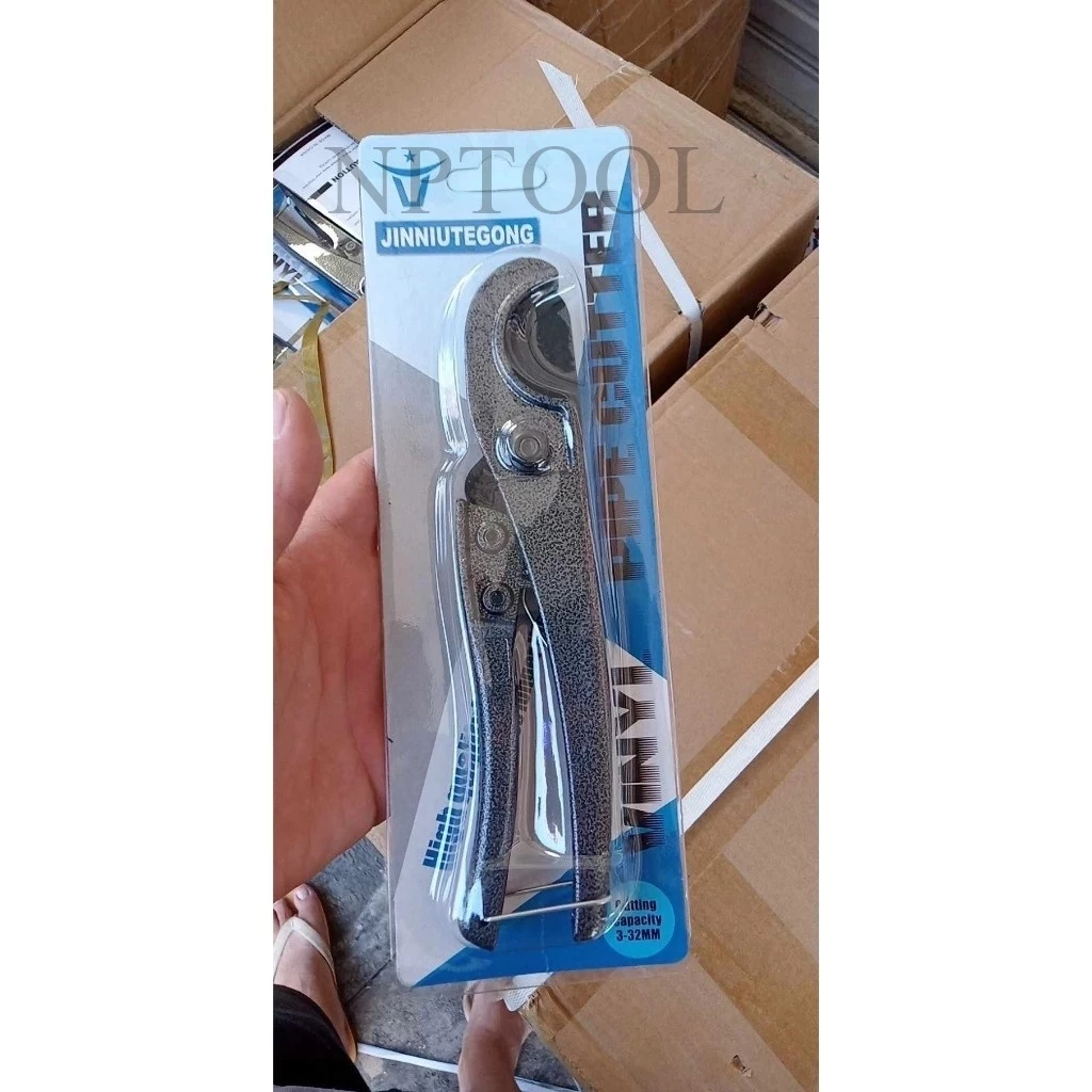 (ET01) กรรไกรตัดท่อ PVC ขนาด 32 มม. กระชับมือ คมตัดง่าย