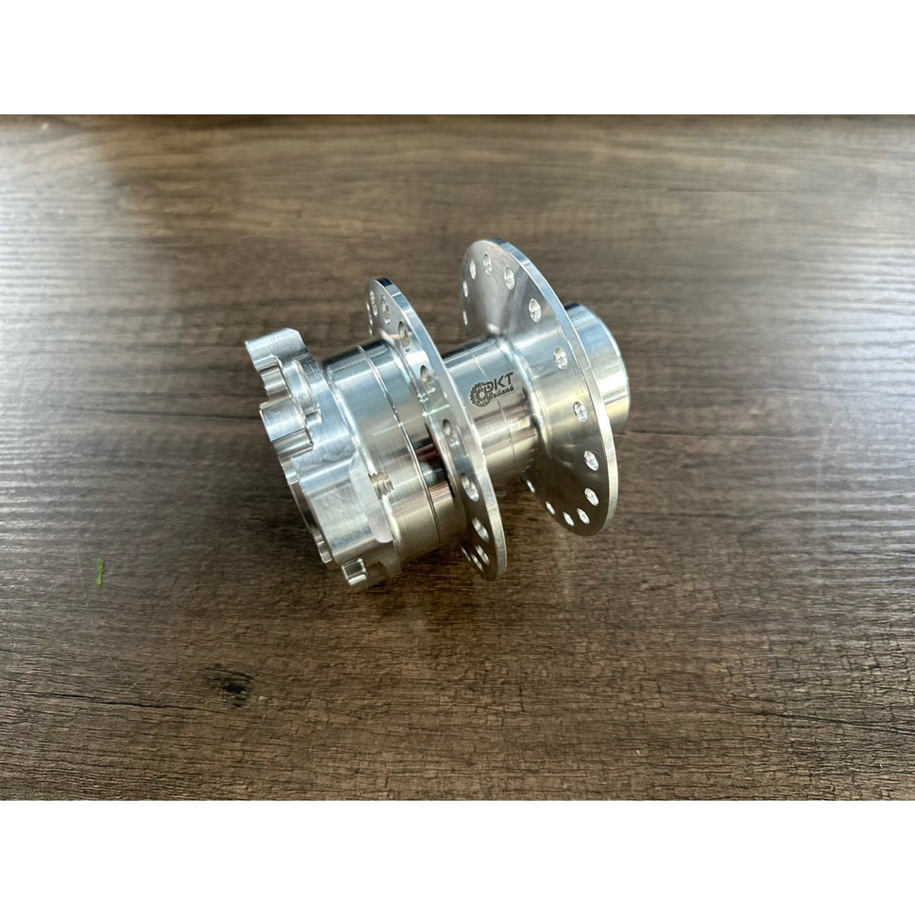 ดุมหน้าย่อ สนาม 3รู พร้อม สเปเซอร์ [DKT]