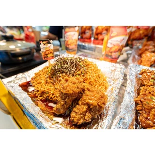 (มีฮาลาล) ซอสเคลือบไก่ สูตรเผ็ดคูณ 2 ทำง่ายๆ แค่คลุก ขนาด 1,000 กรัม ตรา เพียวฟู้ดส์