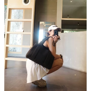 Hot dog fluffy bag (Gen2) จาก WHITEOAKFACTORY กระเป๋า กระเป๋าสะพาย กระเป๋าจัดระเบียบ