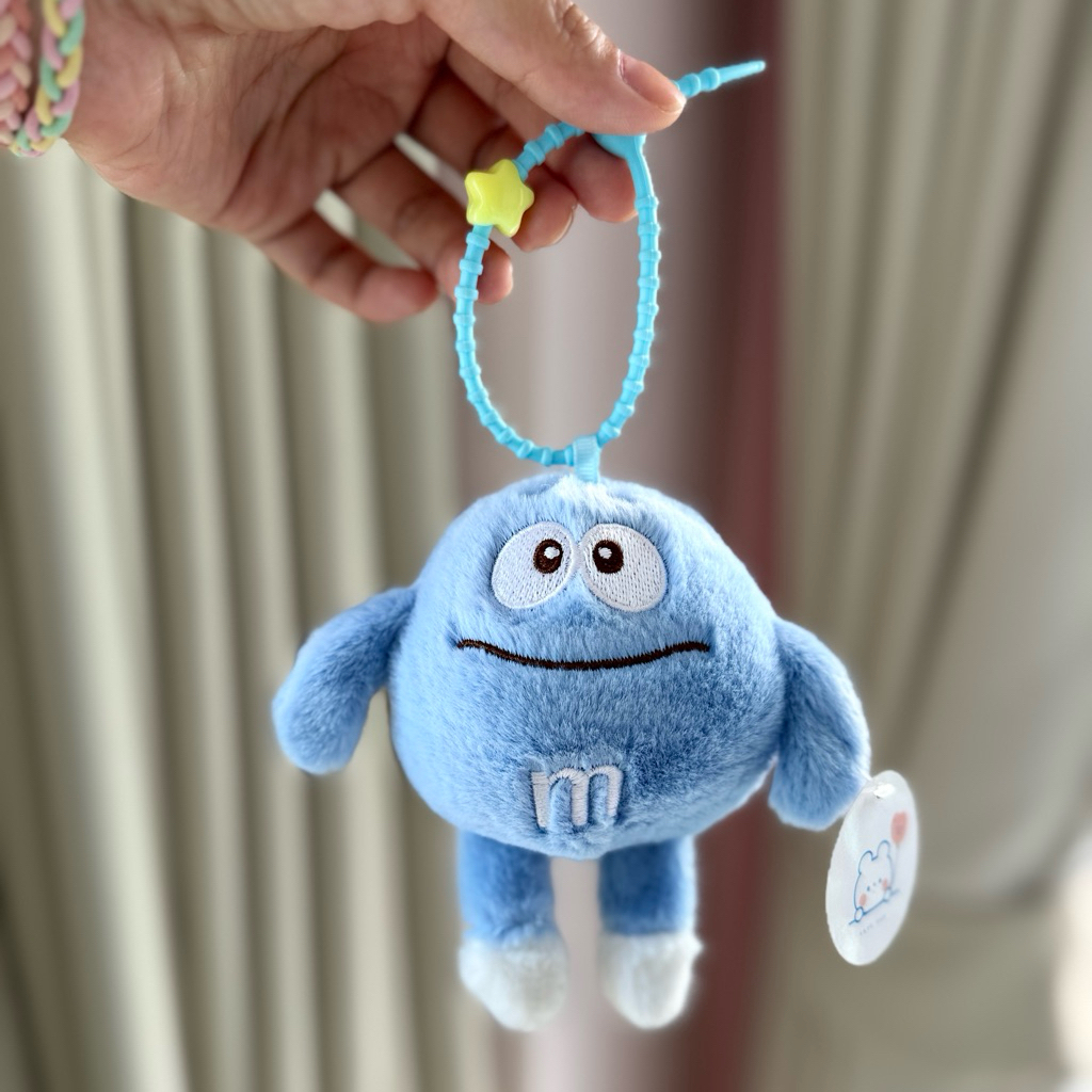 ✨พร้อมส่ง✨พวงกุญแจ M&M สีฟ้า  ราคา 79฿