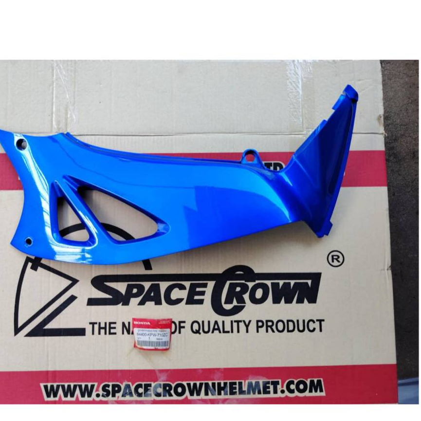 HONDA ฝาครอบข้างตัวถังข้างขวาสีน้ำเงิน รถDREAM 125  ND125/M ปี 2007 64400-KPW-710ZC