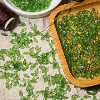 จี้ใบไม้เล็ก จี้ใบไม้จิ๋ว แบบห้อย หลายขนาด 50 ชิ้น diy