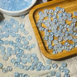 (ส่งจากไทย!!)ลูกปัดแก้วใบโคลเวอร์ 10 ชิ้น 10 มิล DIY