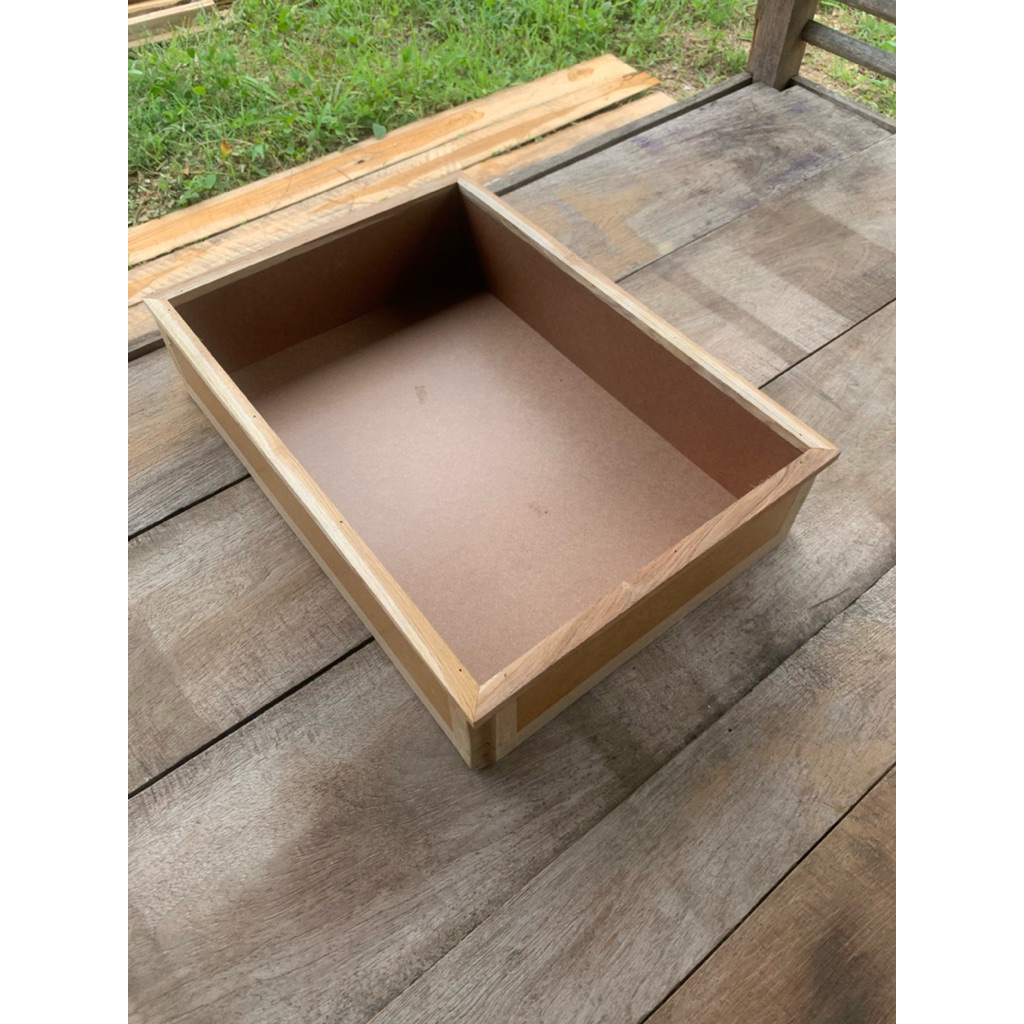 กรอบภาพปะติด ศิลปะหัตถกรรมนักเรียน 15“x22” ขอบ 2 ซม.ลึก 2.5” ถึง 8“ สามารถสั่งทำตามขนาดที่ต้องการได้ครับ