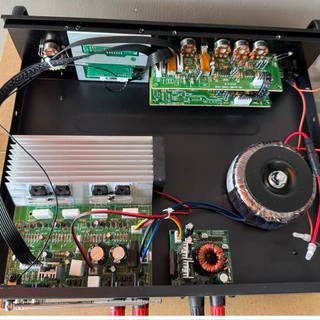 เพาเวอร์แอมป์ บลูทูธในตัว 【ใช้ลำโพง 12นิ้วได้】AV-6188BT เครื่องแอมป์ขยายเสียง มีบูลทูธ / FM เสียบไมค์โครโฟน