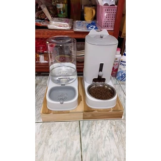 โต๊ะวางอาหารแมว, ชั้นวางอาหารแมว​ วางน้ำแมว, เครื่องให้อาหารแมว