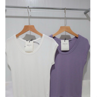 [พร้อมส่ง]เสื้อแขนกุดคอยู ผ้าร่อง เนื้อผ้านุ่ม ยืดหยุ่นใส่สบ…