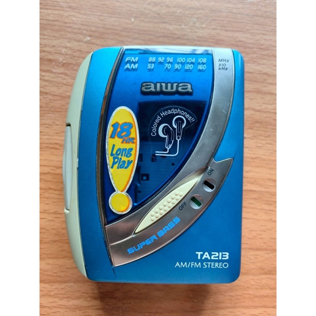 เครื่องเล่นเทปพกพา ซาวด์เบ้าท์ AIWA รุ่น HS-TA213 [Tape, AM-FM Stereo] แถมเทป 1 ม้วน,ถ่าน 2 ก้อน