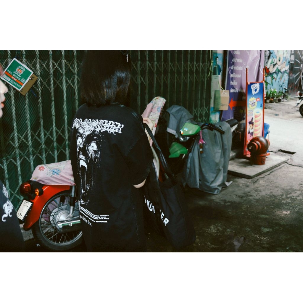 INTO ANOTHER เสื้อยืด ผ้าฟอก รุ่น You Better Fear t-shirt รูปที่ 5