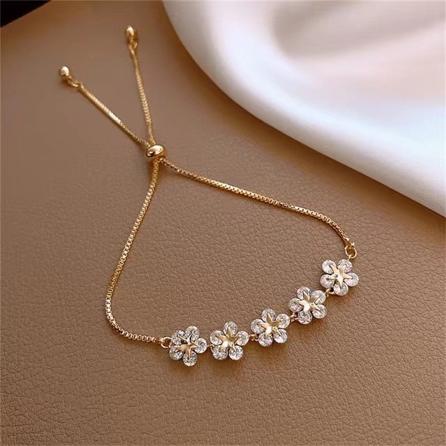 ❤พร้อมส่งจ้า❤ กำไลข้อมือแฟชั่น ปรับสายได้ตามข้อมือเลยจ้า งานน่ารักๆๆ ใส่เล่น ใส่ชิลล์