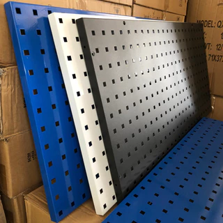 แผงเหล็ก แขวนเครื่องมือ ขนาด 900x450 มม. หนา 0.8 มม. PEGBOARD สินค้าในไทย