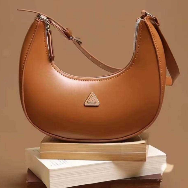 กระเป๋า 3ce Hobo Bag