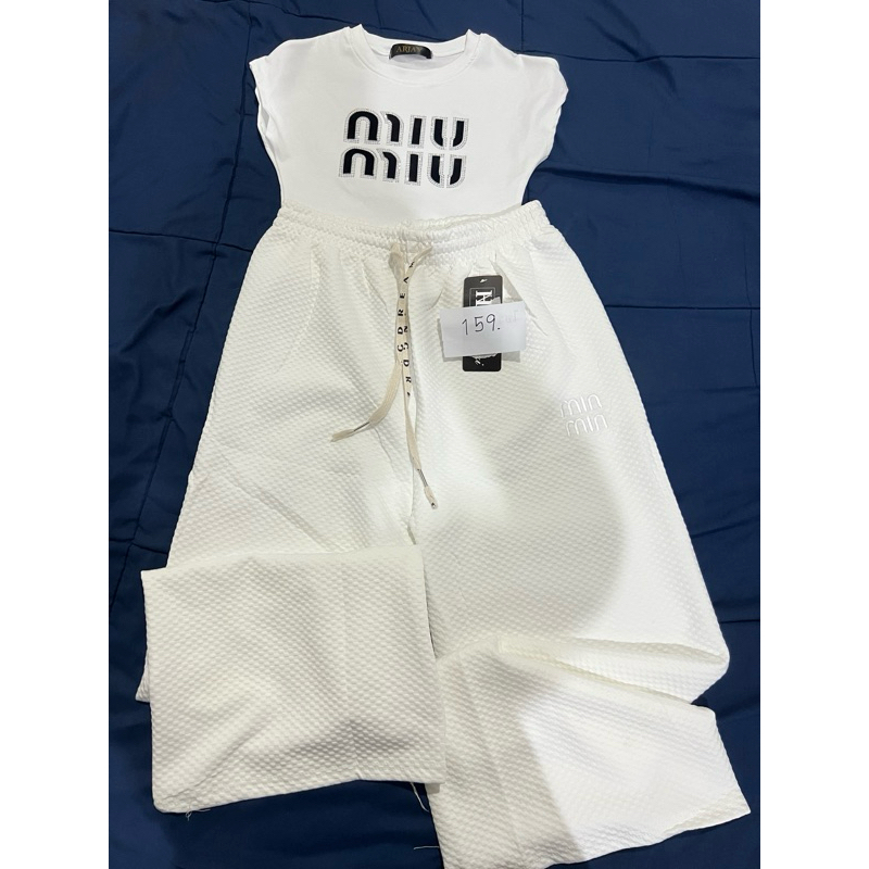 เซท miwmiwสีขาวกางเกงขายาว