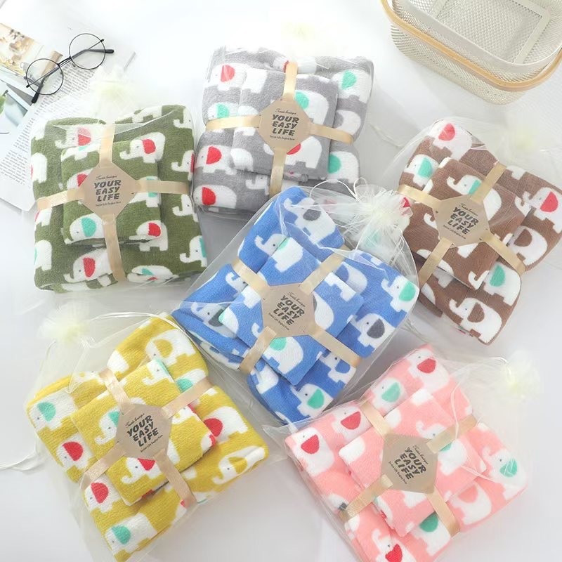 ผ้าเช็ดตัวขนเป็ด 1 เซ็ตมี 2 ผืน ลายช้าง 🐘🐘 ผ้าเช็ดตัวผืนใหญ่ + ผืนเล็ก พร้อมถุงผ้าแก้ว ให้เป็นของขวัญในงานต่างๆได้💗💗
