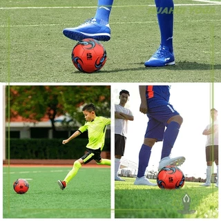 ยูฟ่าแชมเปียนส์ลีก บอลหนังเย็บ มาตรฐานเบอร์ 5 Soccer Ball มาตรฐาน หนัง PU จัดส่งรวดเร็ว