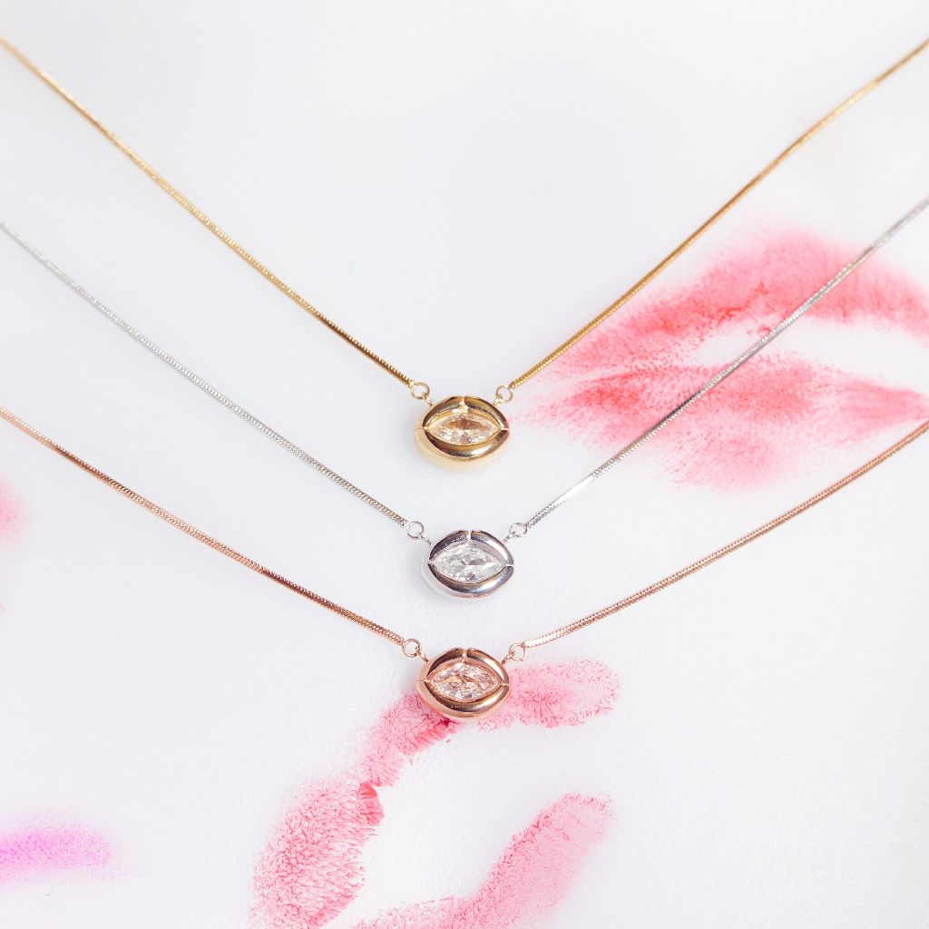 Valichain - Kiss Necklace