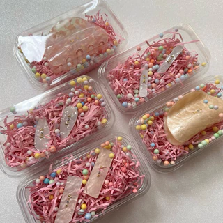 🍒พร้อมส่ง!! กิ๊บติดชื่อ กิ๊บสลักชื่อ ของขวัญให้เพื่อนได้เลยค่ะ กิ๊บงับใหญ่ งานน่ารักมาก
