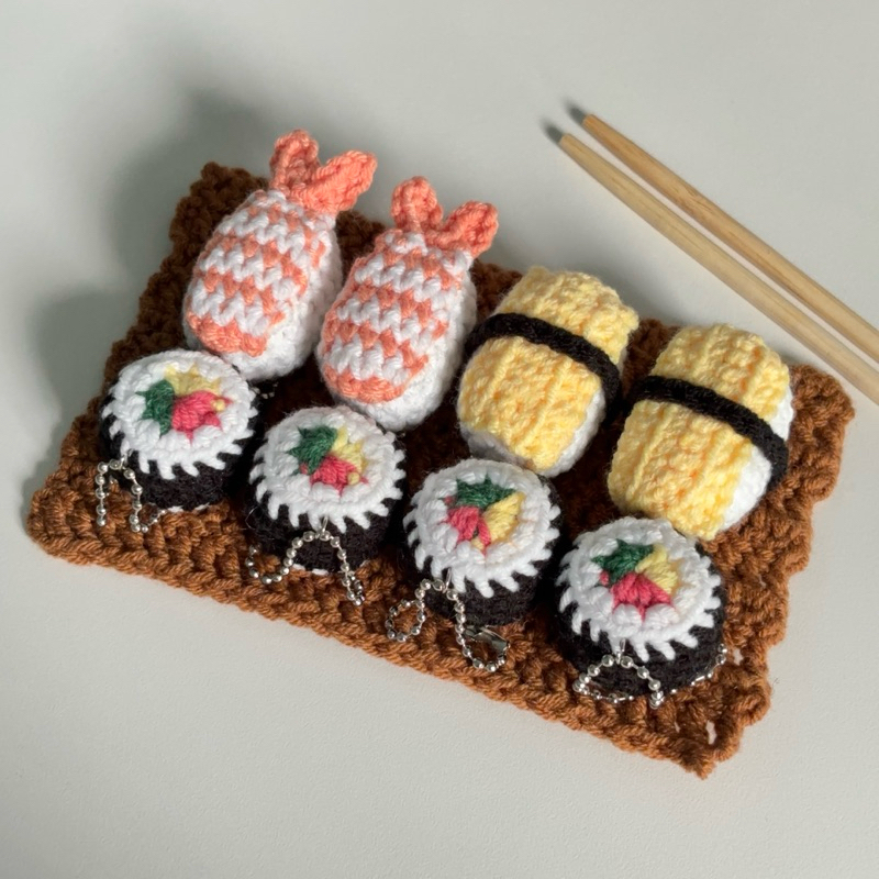 🍣SUSHI KEYCHAIN พวงกุญแจซูชิไหมพรม