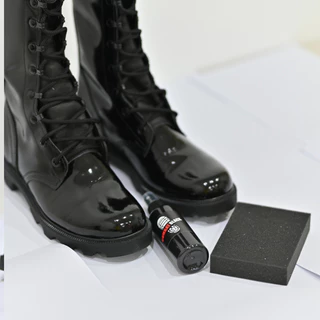 น้ำยาบำรุงหนังรองเท้า Combat Black เคลือบเงา เเถมฟรี!! ฟองน้ำ