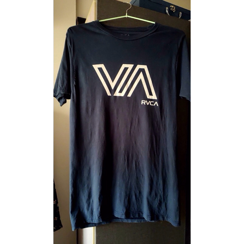 เสื้อยืดแขนสั้น คอกลม สีกรม