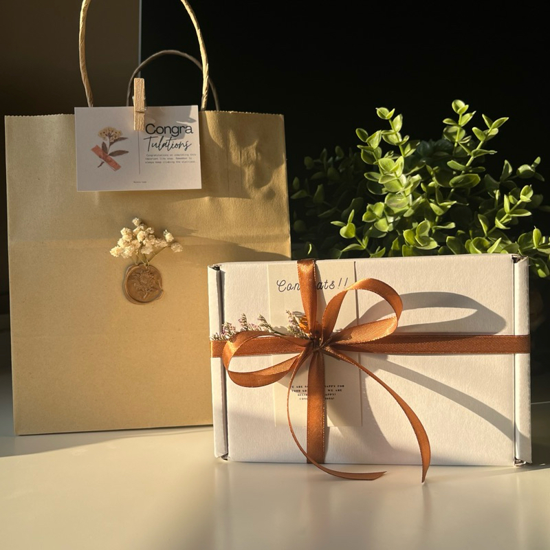 Gift sets ของขวัญ เทียนหอม 60 ml ฝาเงิน ไม้หอมกระจายกลิ่น พร้อมถุงกระดาษ  G46
