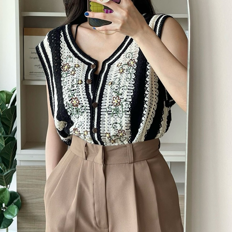 (ส่งต่อ) 🫐 Vest knit เสื้อกั๊กไหมพรม
