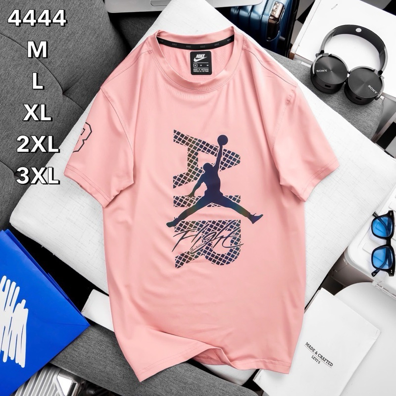 เสือกีฬาผู้ชาย คอกลมแขนสั้น ผ้าลื่นนิ่ม T Shirt NK09