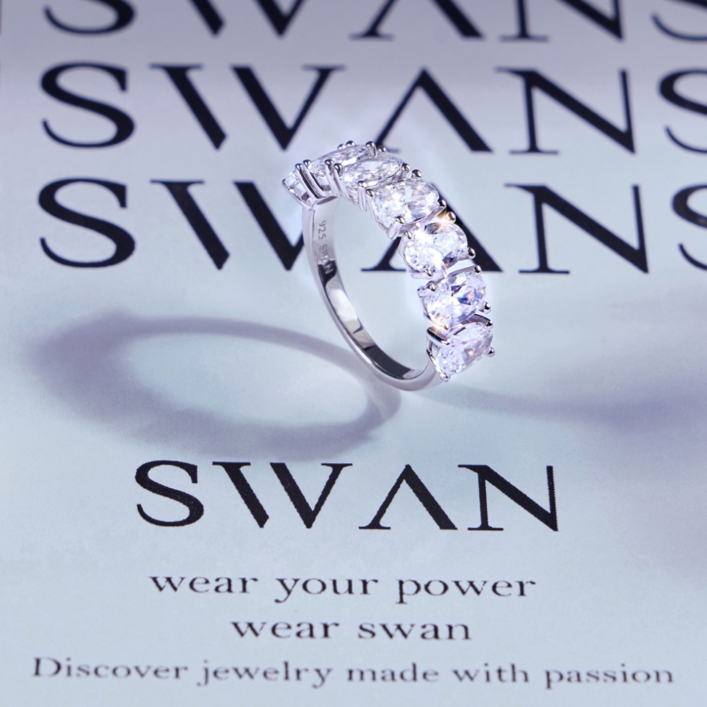 [ส่งด่วนฟรี]SWAN - Eternity Ring Oval แหวนเงินแท้ ฝังเพชรคิวบิกเซอร์โคเนีย ดีไซน์เรียบหรู
