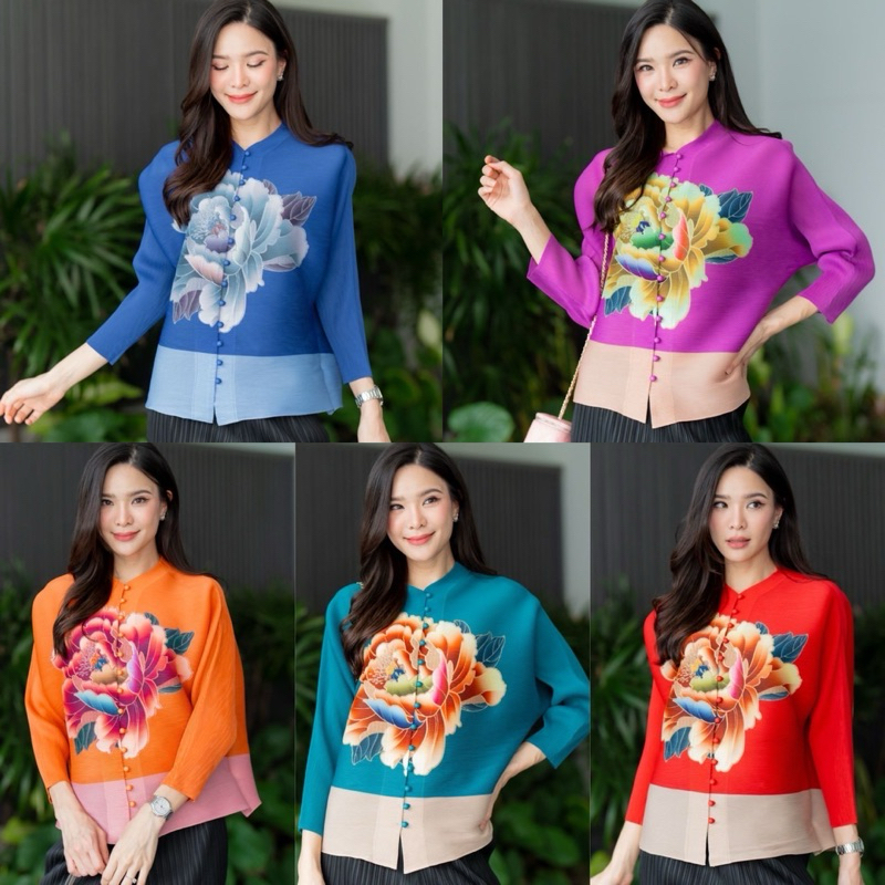 เสื้อผ้าอัดพลีท เนื้อดีแพตเทิร์นคอปีนแขนยาวกระดุมสีเดียวกับตัวเสื้อ detail เลิศมากค่ะพิมพ์ลายกราฟฟิคสีสันสดใสงานสวยค่ะ