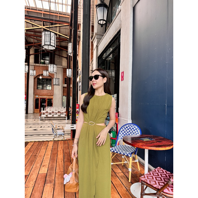 Lady dress แมกซี่เดรสยาวเว้าเอว