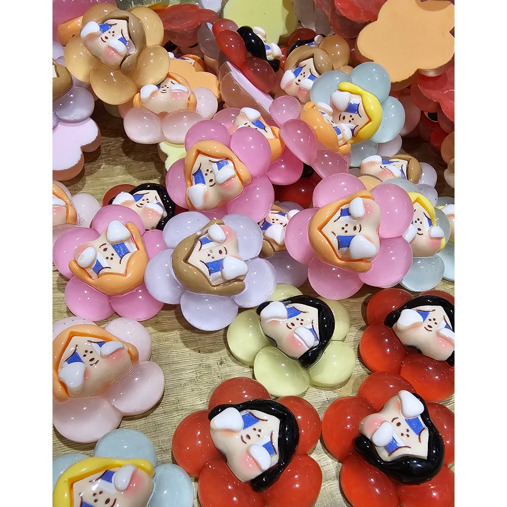 เรซิ่นเรืองแสงตกแต่ง DIY รูปการ์ตูน ดอกไม้ Cry Baby